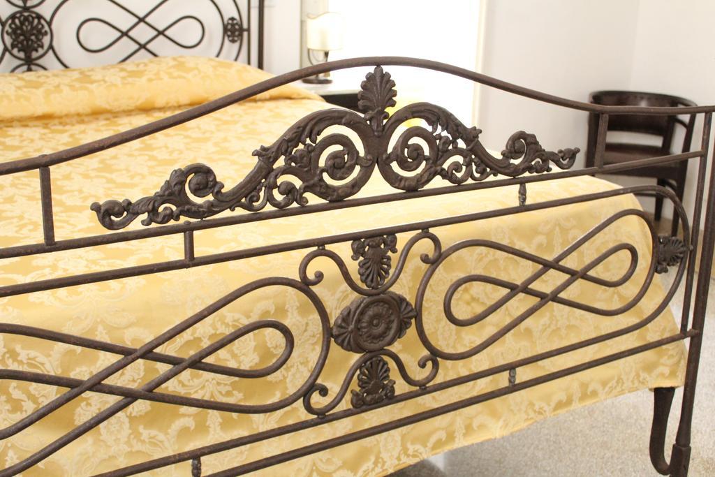 Palazzo Bitonti Bed & Breakfast Галяно дел Капо Екстериор снимка