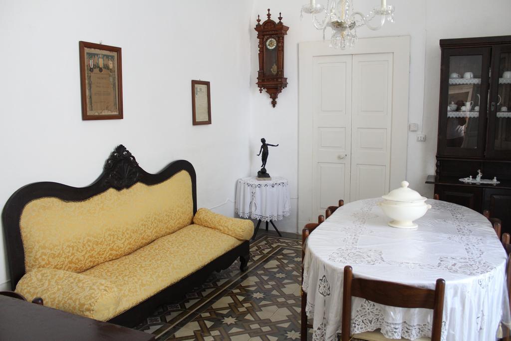 Palazzo Bitonti Bed & Breakfast Галяно дел Капо Екстериор снимка